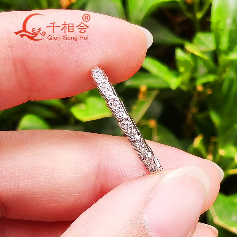 Snake shape  2mm width Sterlin - Moissanite Ring recension och pris