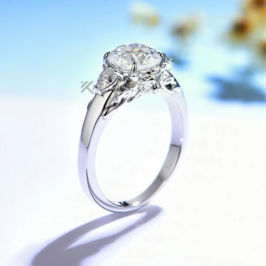 7.5MM Round D VVS1 Lion Solita - Moissanite Ring recension och pris